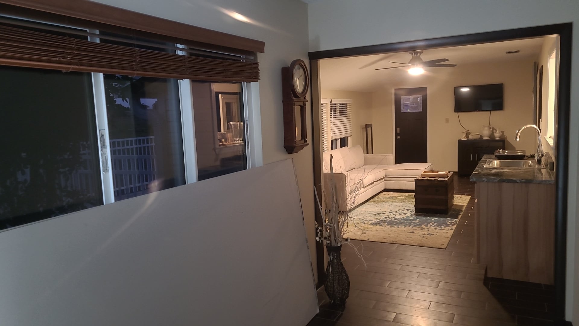 Building Photo - 1401 Hacienda Dr