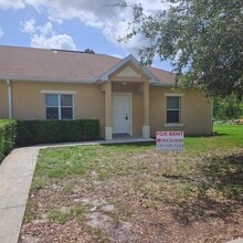Building Photo - 19251 Tangerine Rd
