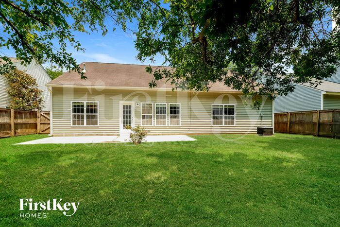 Building Photo - 9661 Pebble Creek Blvd