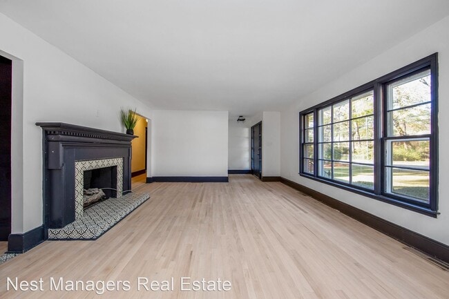 Building Photo - 3 br, 2 bath House - 315 Parkview Ave
