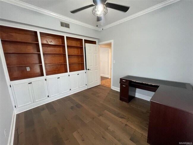 Building Photo - 8342 Longneedle Dr