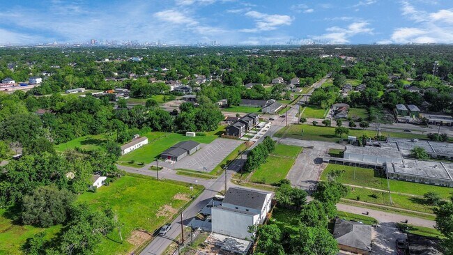 Building Photo - 9307 Jutland Rd