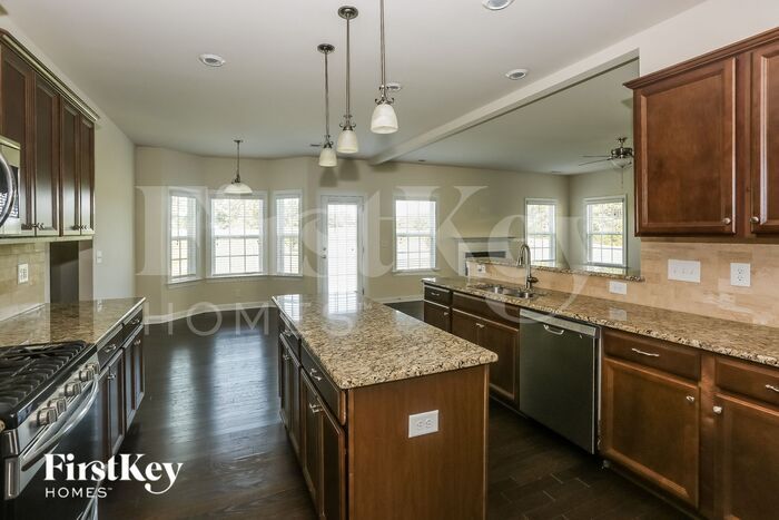 Building Photo - 9863 Travertine Trail