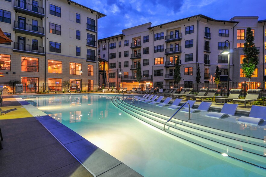 Pool - ZZZBell Buckhead West