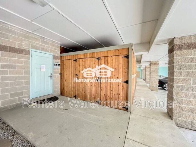 Building Photo - 7922 Shore Dr