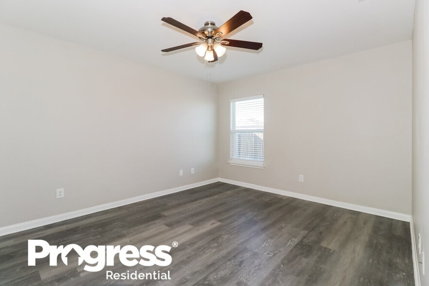 Building Photo - 428 Ruby Ln