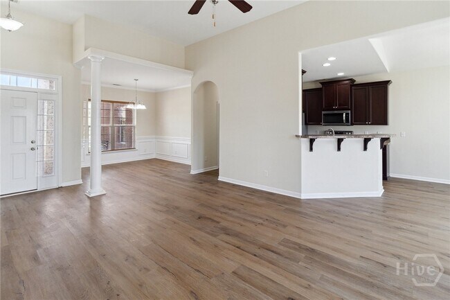 Building Photo - 117 Greyfield Cir