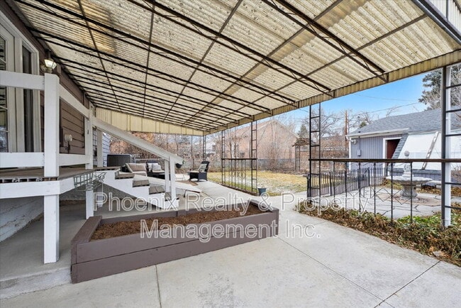 Building Photo - 211 E Geneseo St