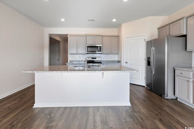 Building Photo - 1833 Castlebay Dr