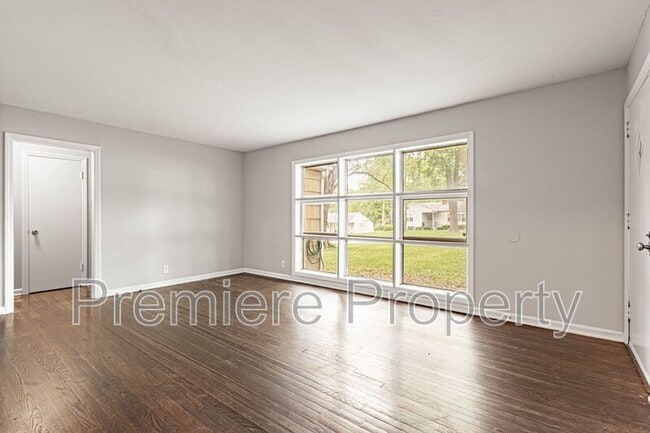 Building Photo - 10512 E 60th Terrace