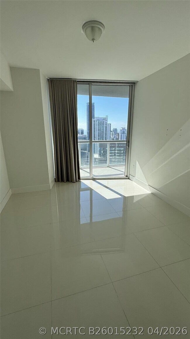 Building Photo - 475 Brickell Ave