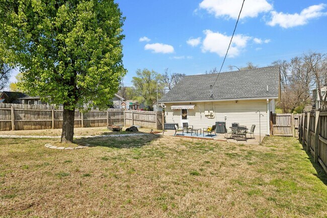 Building Photo - Charming Home For Rent - Less than $2000 p...