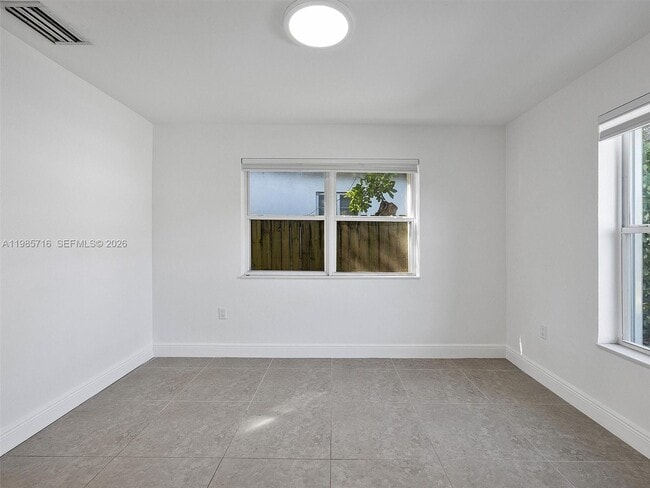 Building Photo - 340 NW 45th St