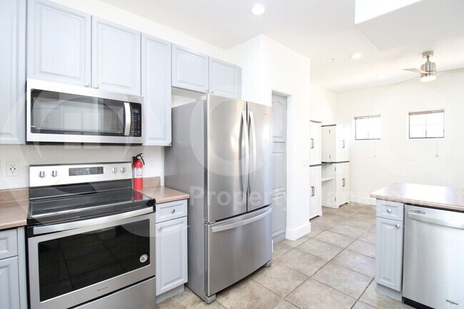 Building Photo - 4200 N 82nd St