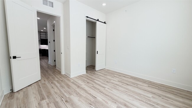 Building Photo - 4722 Old Spanish Trl