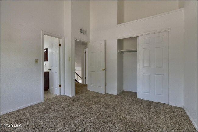Building Photo - 695 Bluff Canyon Cir