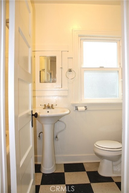 Building Photo - 1848 Temple Ave