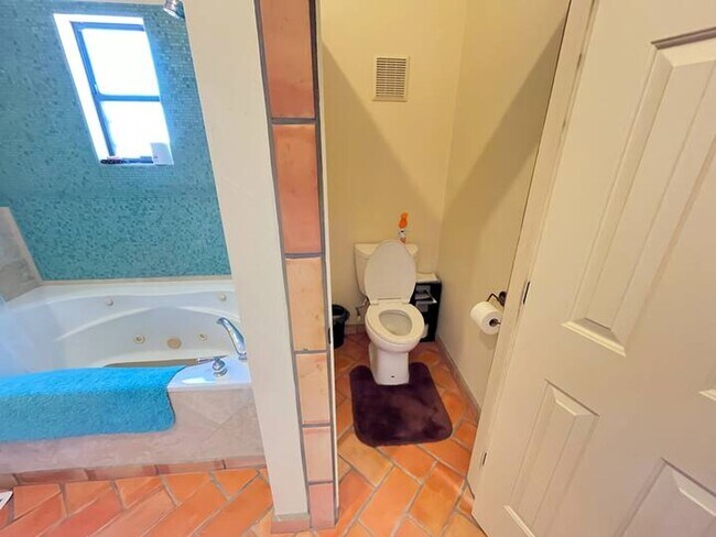 Building Photo - Horsemans Property