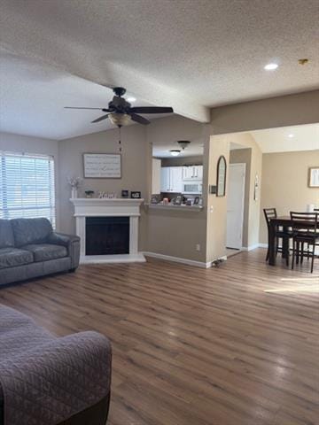 Building Photo - 604 Red Coat Ln