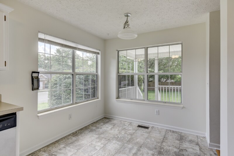 Building Photo - 1101 Pebble Creek Ct E