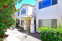 Building Photo - 4805 E Kachina Trail