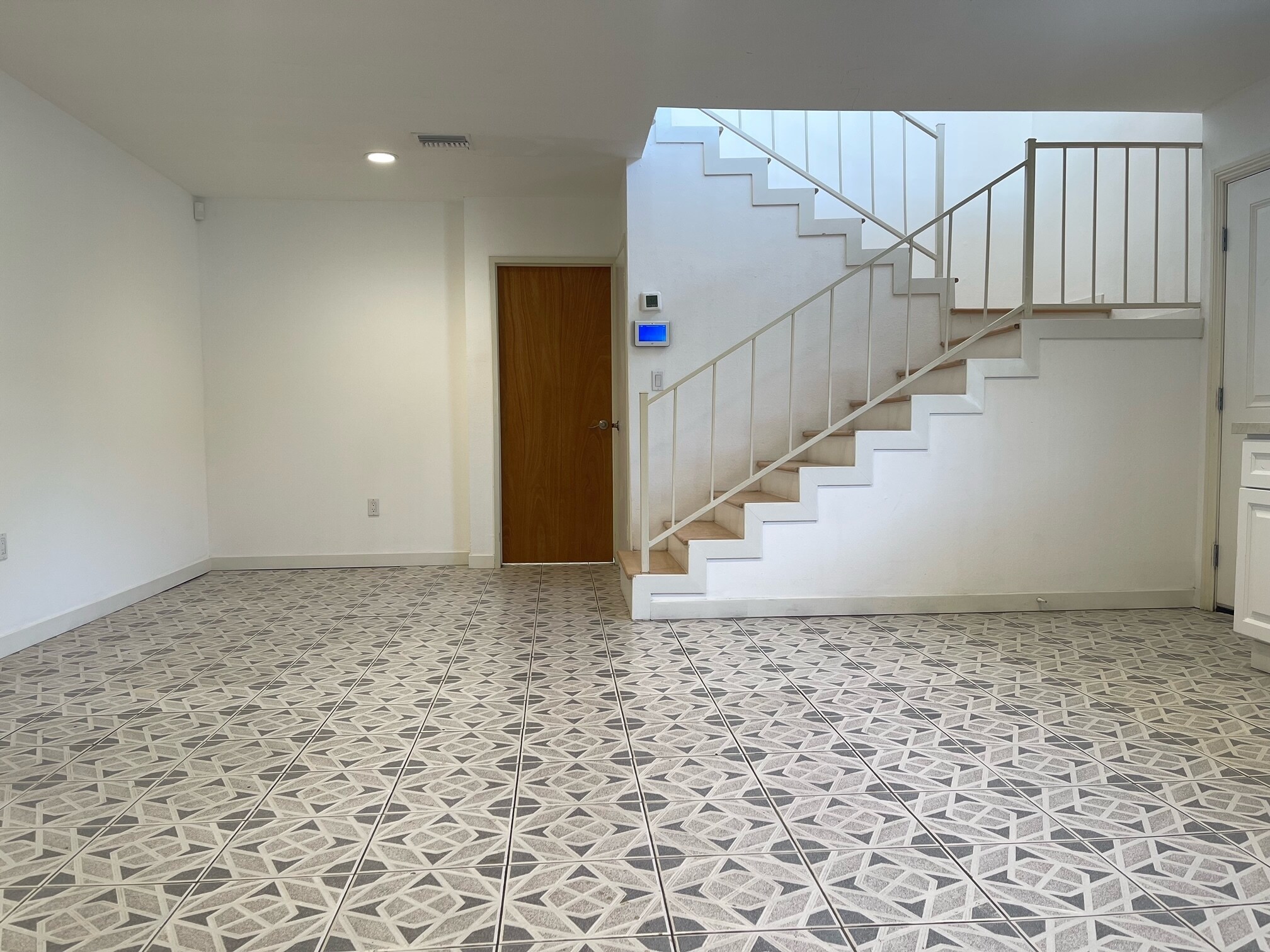 Building Photo - 9791 Arleta Ave