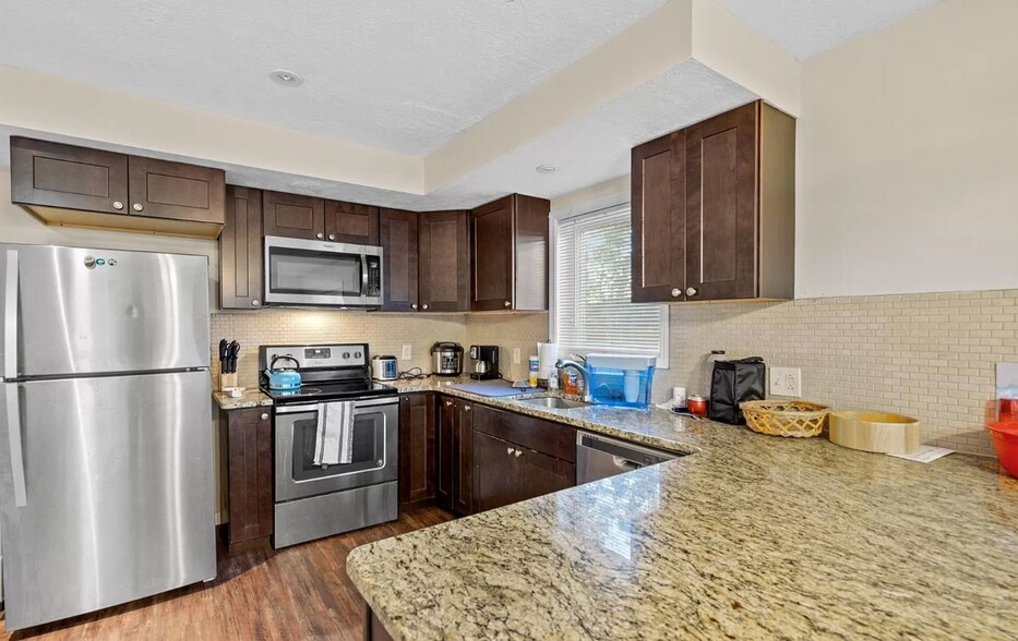 Building Photo - 127 Birdseye View Dr