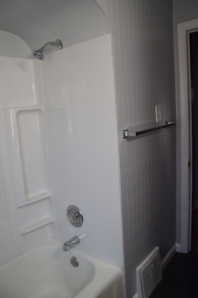 Building Photo - 9606 Sievers Ct