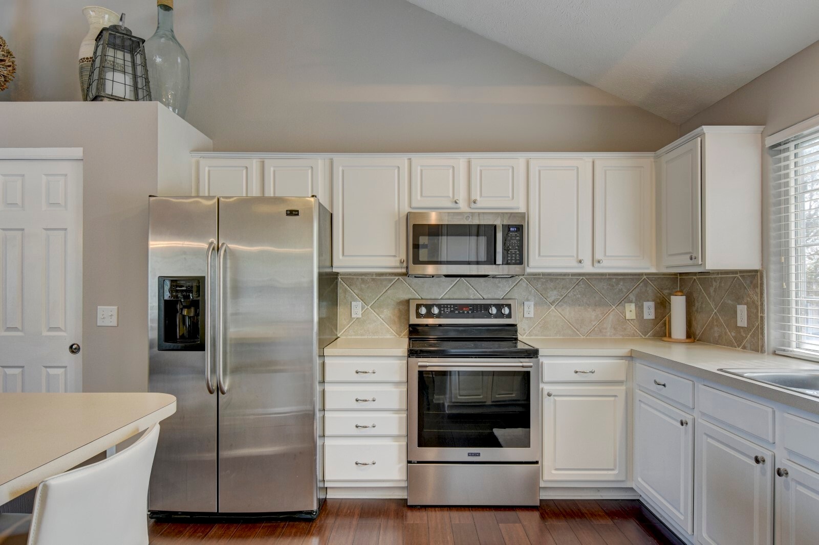 Building Photo - 17904 Karen Cir