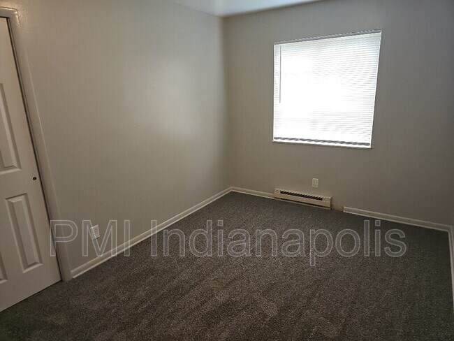 Building Photo - 6240 E 11th St