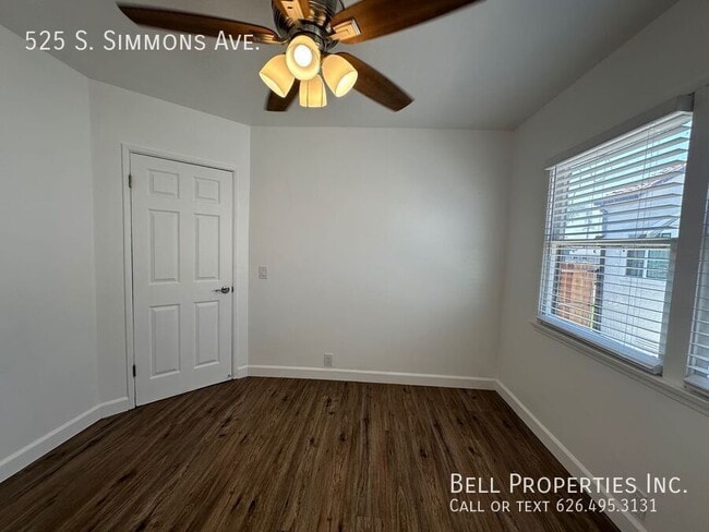 Building Photo - 525 Simmons Ave
