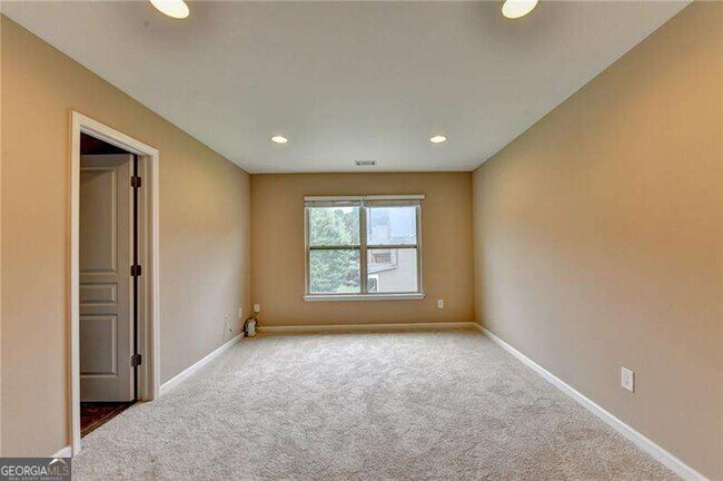 Building Photo - 4228 Woods Creek Ln