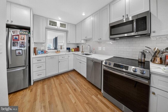 Building Photo - 4453 Westover Pl NW