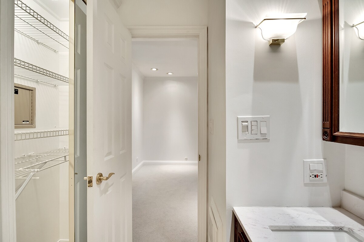 Primary Bathroom (2) Linen Closet - 1228 N Dearborn St