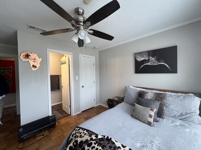 Building Photo - 3101 26th St