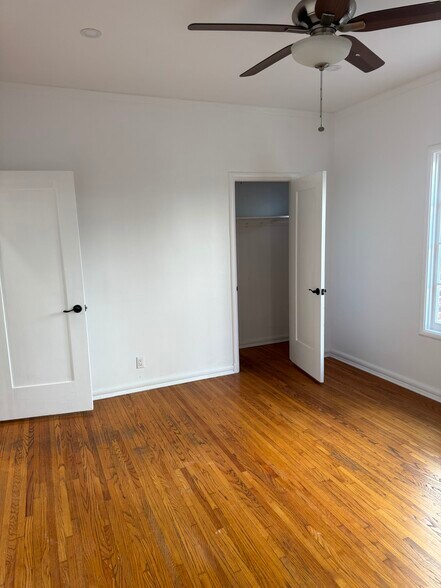 Building Photo - 1260 N Flores St