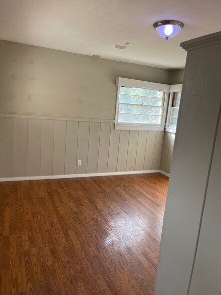 Building Photo - 1538 Zara St