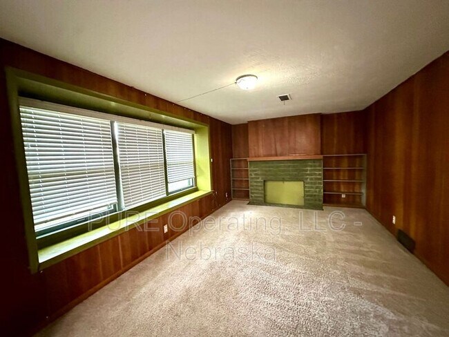 Building Photo - 1817 N 78th St