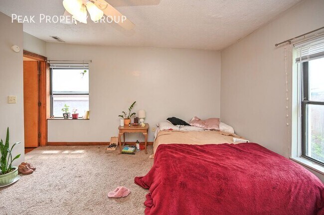 Building Photo - 3207 Vine St