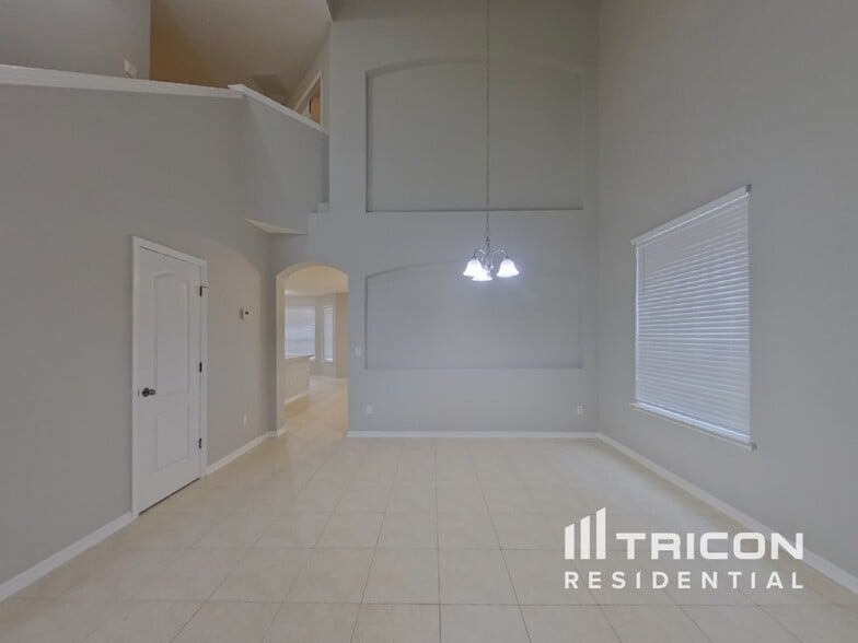 Building Photo - 3571 Live Oak Hollow Dr