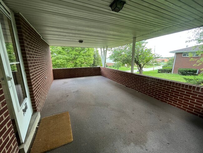 Building Photo - 119 Northumberland Dr