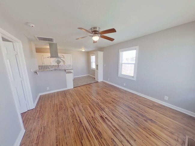 Building Photo - 859 S Terrace Dr