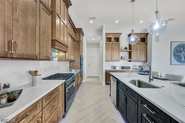 Building Photo - 3220 NW 21st St