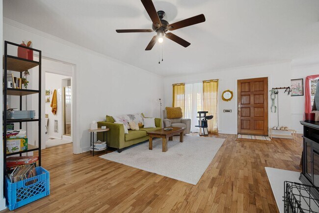 Building Photo - Charming 3 Bedroom House in Park Hill