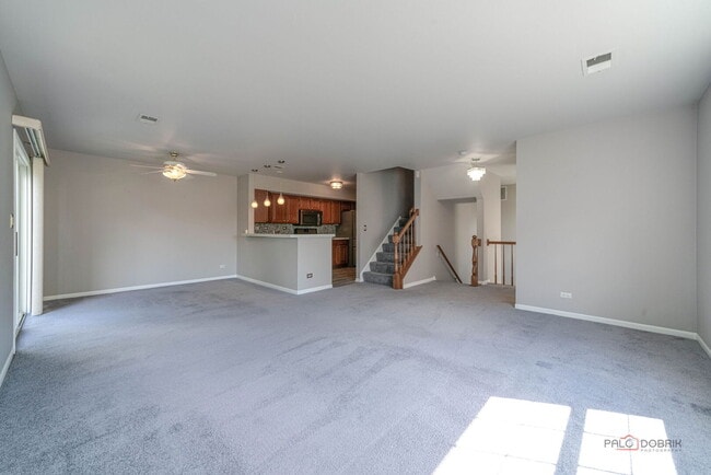 Building Photo - 1432 Hampshire Ct