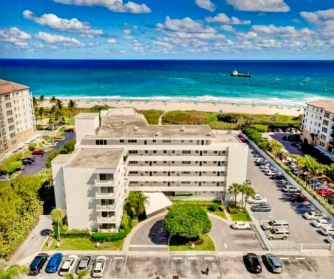 Building Photo - 33 S Ocean Ave