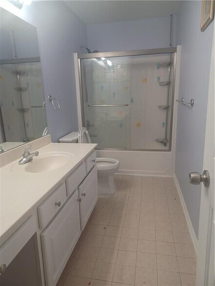 Building Photo - 621 Waterstone Dr SW