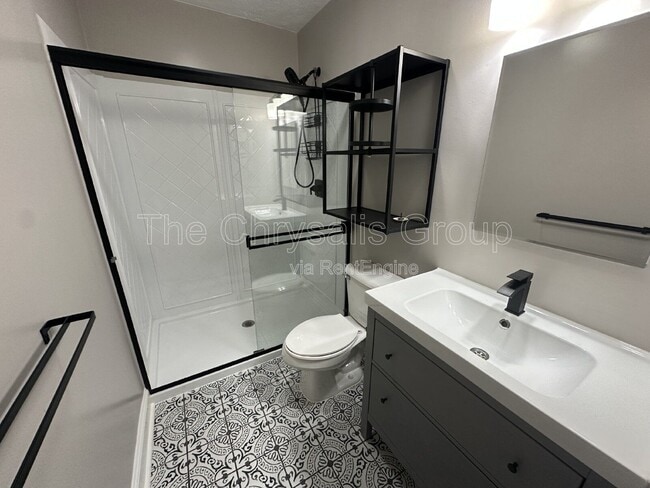 Building Photo - 217 W Main St