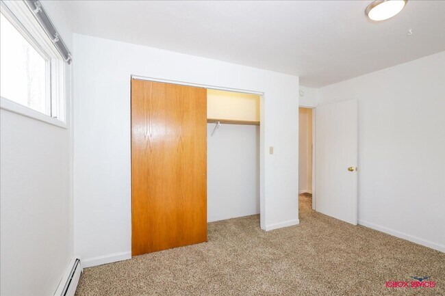 Building Photo - Seasonal Special: Discounted from market r...