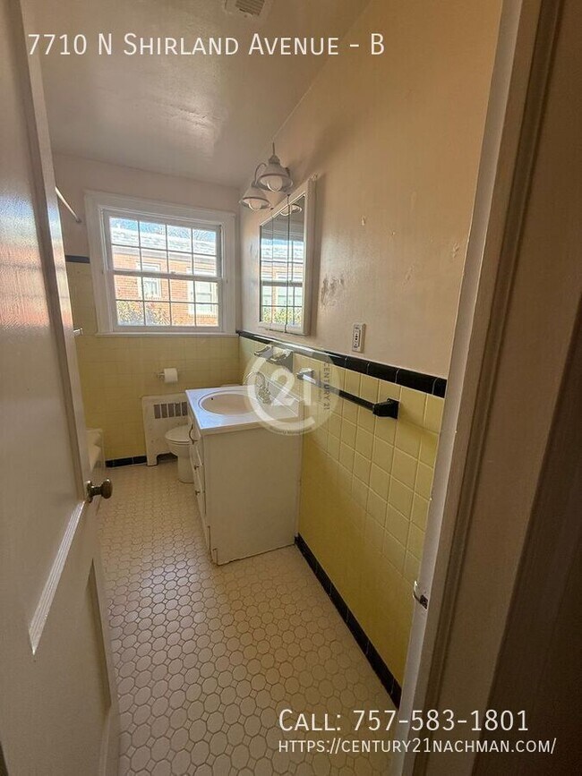 Building Photo - 7710 N Shirland Ave